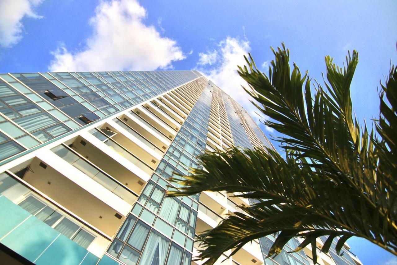 Luxurious Beachfront Pattaya Exterior foto